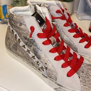 Steve Madden Hightops